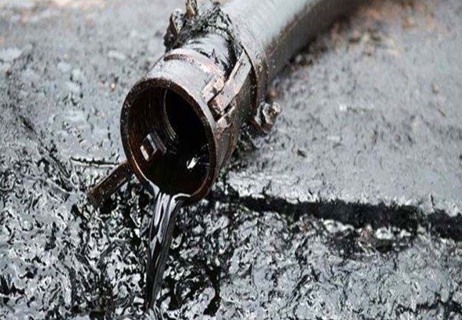 Kirli petrole polisten 4 gözaltı